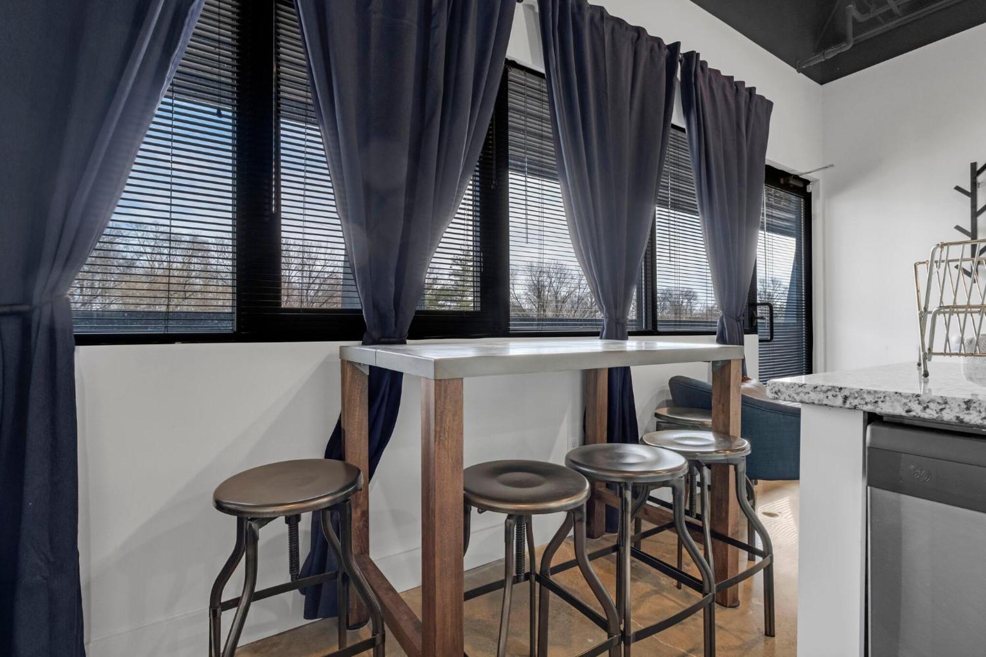 New Studio Sleeps 4 - 7 Mins To Dwtn Nashville Buitenkant foto